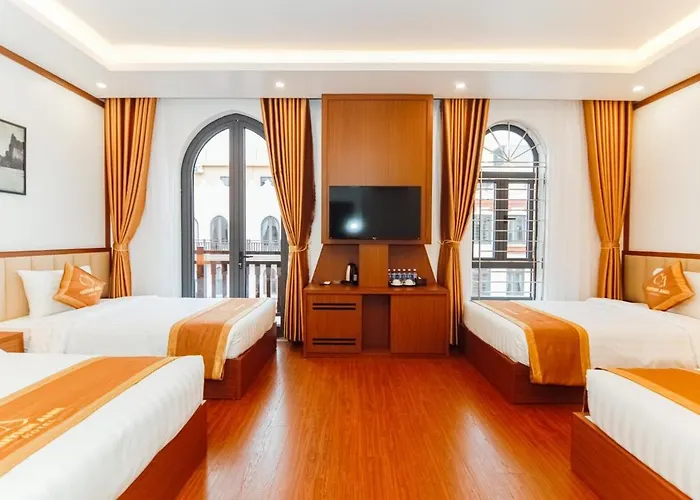 Quynh Anh Hotel 3*